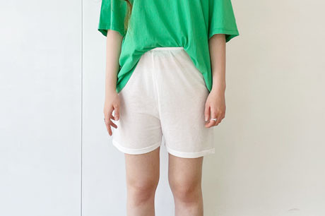 שורטס בוקסר בצבע לבן